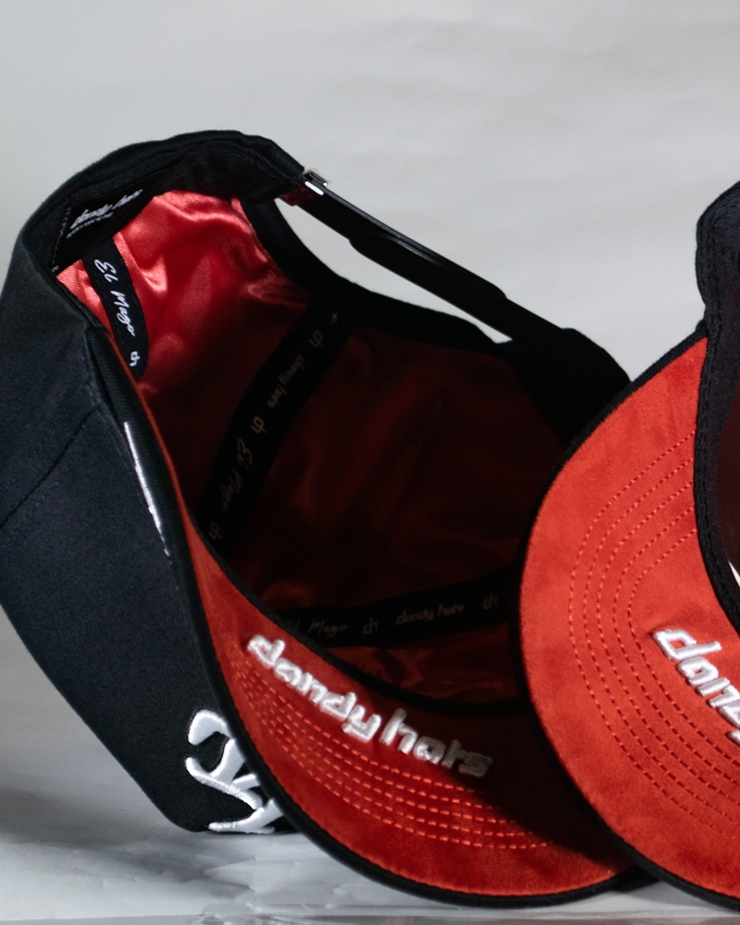 Major League Baseball of The United States - Los Angeles Dodgers - Dandy - "The Magician" Hats - Black - A Specially Designed Hat with Worn-out Style and Integrated NFC Scanning Function - Special Edition Adjustable Brim Baseball Cap