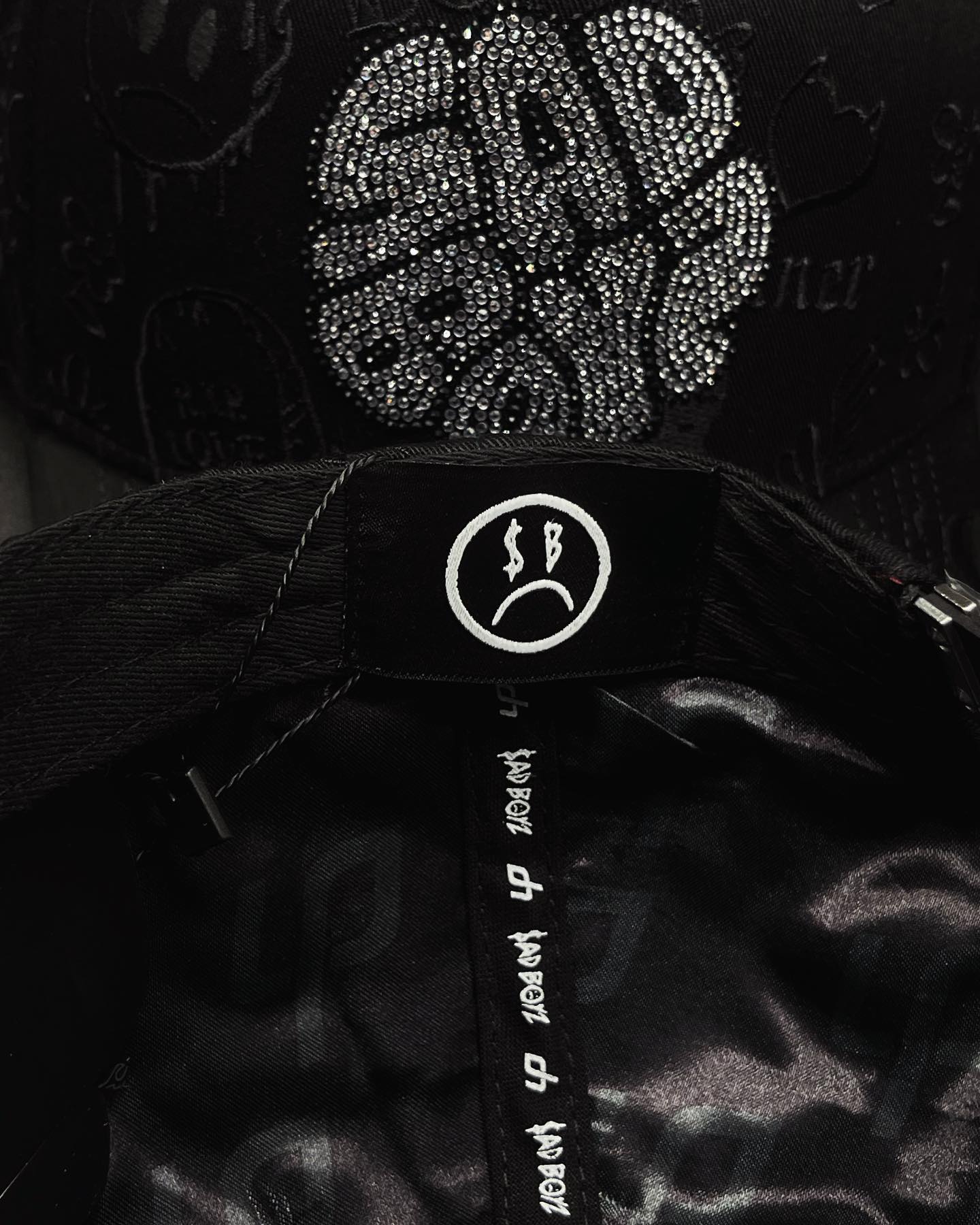 Dandy X Junior H "Ad Boyz" Hats - Black - A Specially Designed Hat with Worn-out Style. A Hat with Integrated NFC Scanning Function. A Special Adjustable Brim Baseball Cap