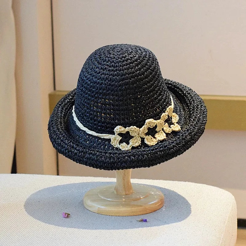 2025 new flower hand-hooked rolled-up foldable straw hat women's Korean style, versatile, small fresh breathable sunshade fisher