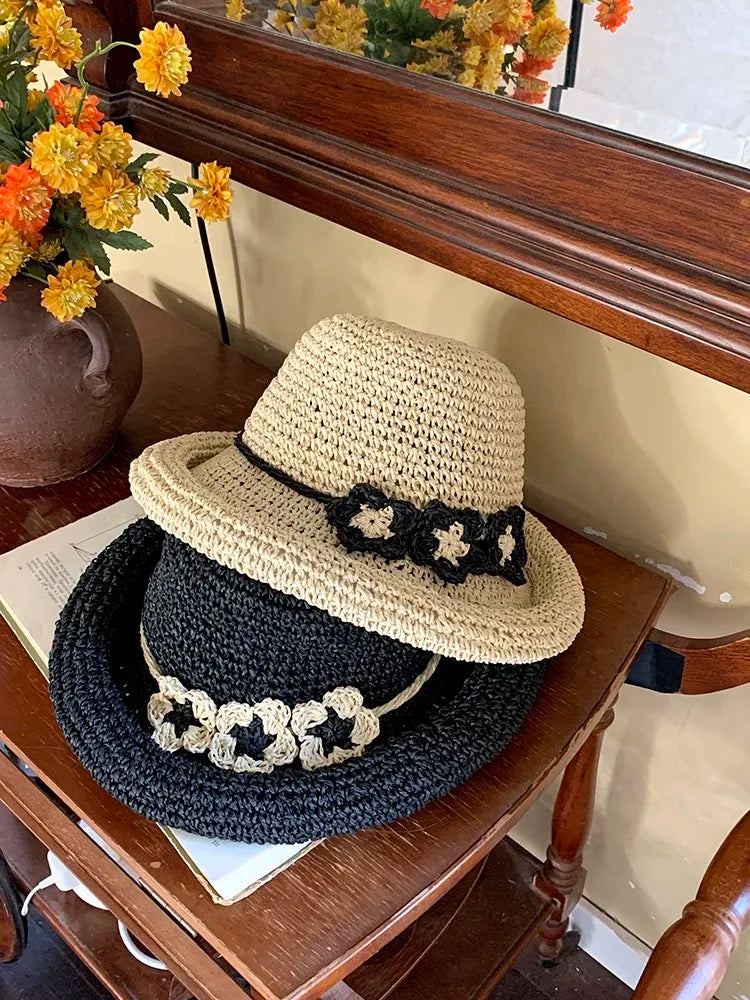 2025 new flower hand-hooked rolled-up foldable straw hat women's Korean style, versatile, small fresh breathable sunshade fisher