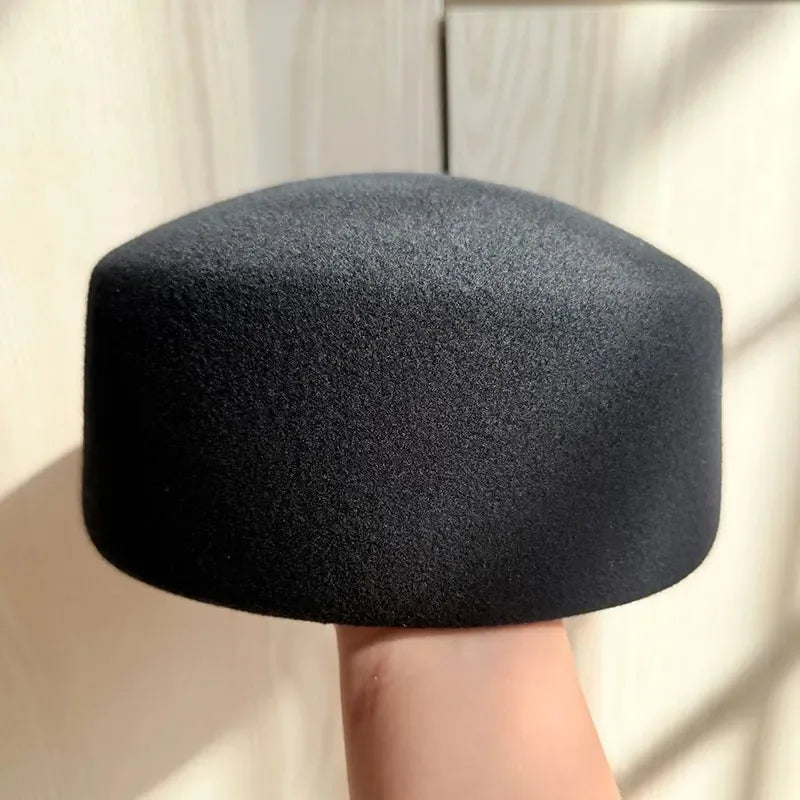 Vintage Hard Top Flat Fedoras Hats Women 100% Wool Felt Berets Hat Wedding Cocktail Party Medicine Box Hat Charming Pillbox Cap