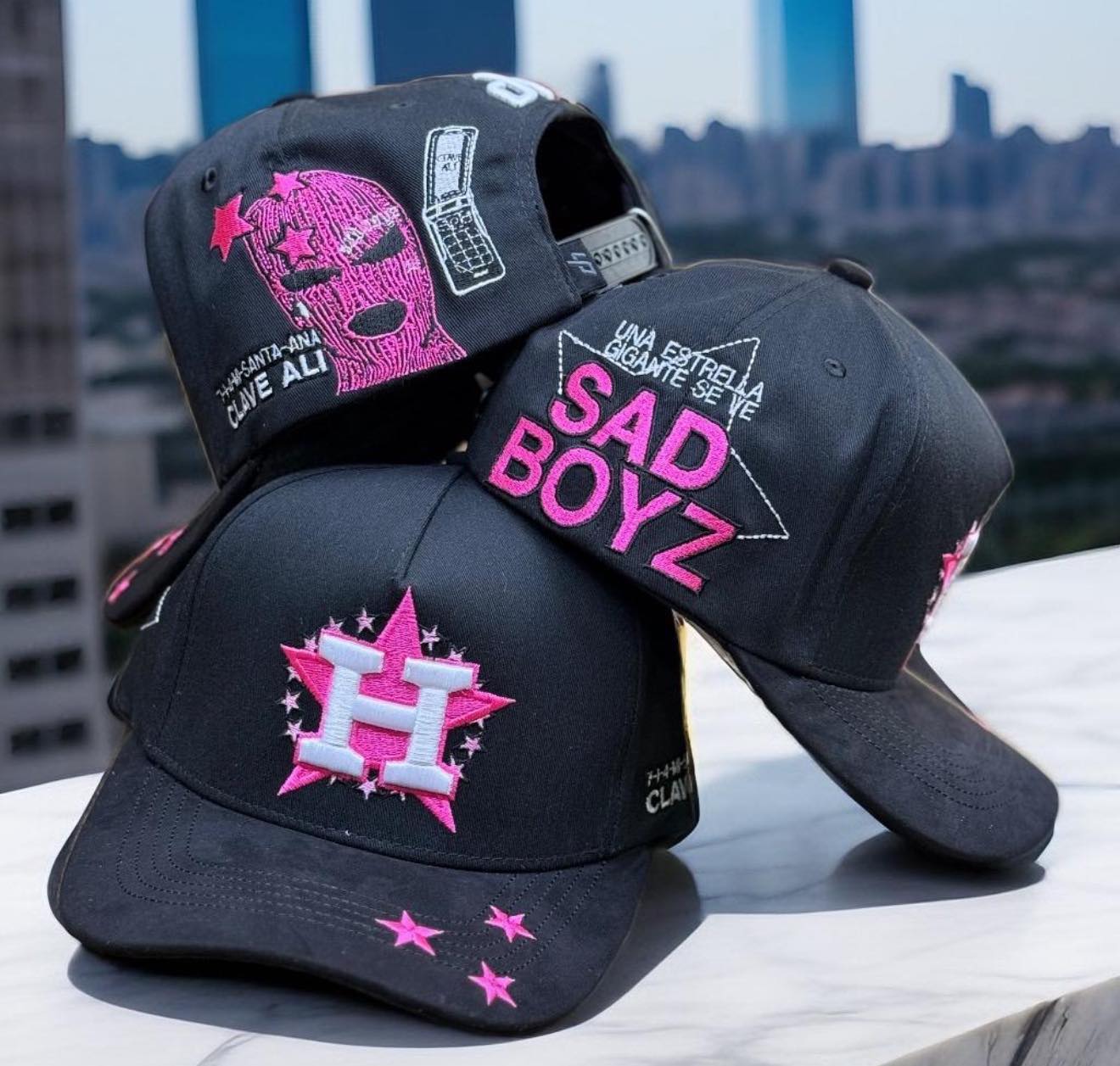 Major League Baseball - Houston Astros - Dandy X Junior H "Clave Ali" Hats - Black - A Specially Designed Hat with Worn-out Style. Hat with Integrated NFC Scanning Function. Special Edition Adjustable Brim Baseball Cap