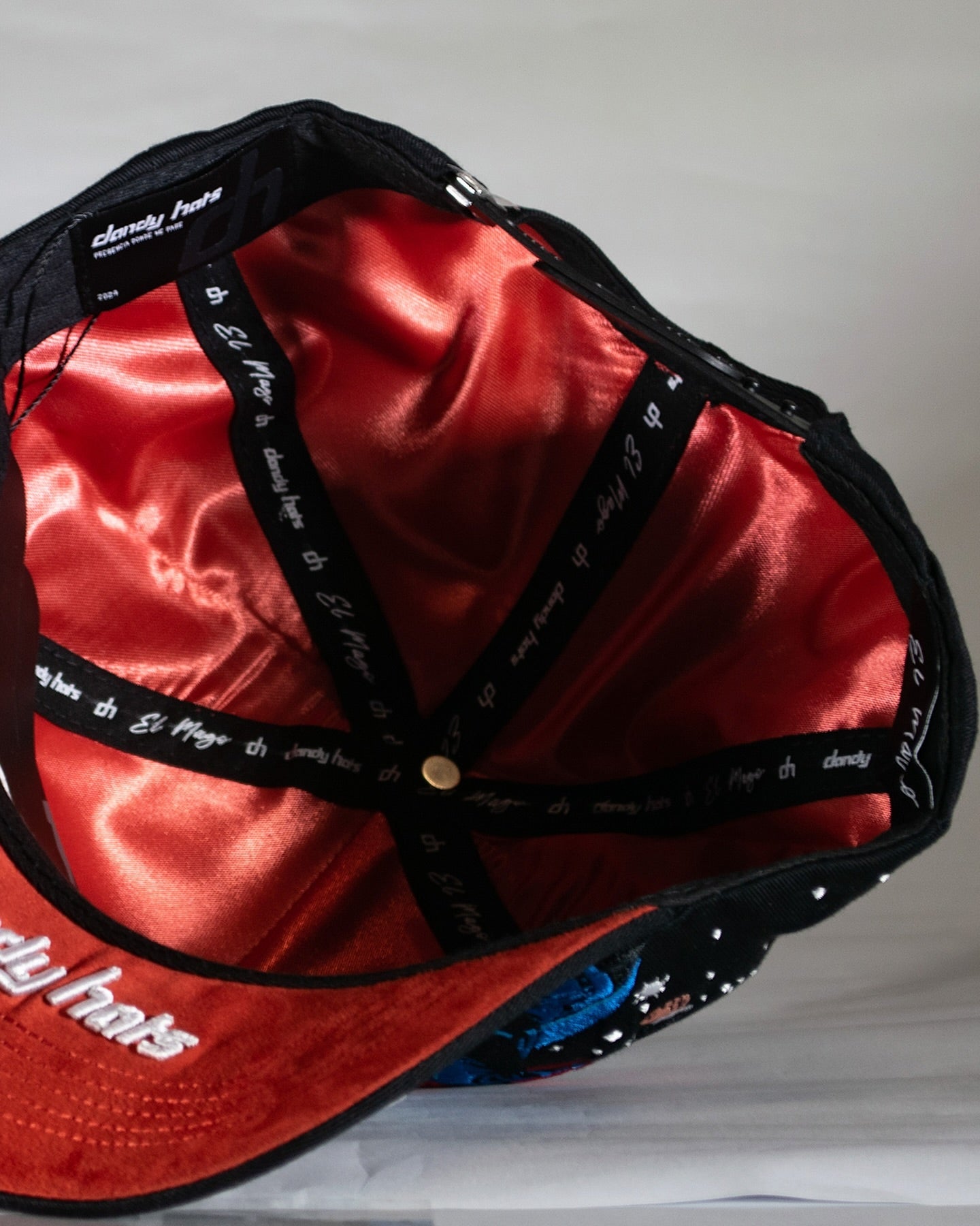 Major League Baseball of The United States - Los Angeles Dodgers - Dandy - "The Magician" Hats - Black - A Specially Designed Hat with Worn-out Style and Integrated NFC Scanning Function - Special Edition Adjustable Brim Baseball Cap