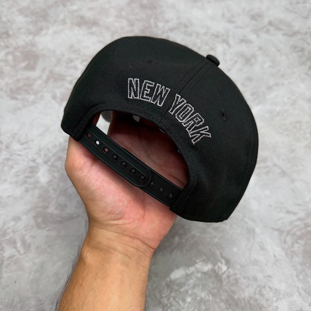 Major League Baseball New York Yankees World Series 1996 Liberty Script Prime Edition A-Frame Adjustable Snapback Caps