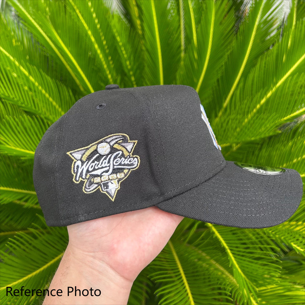 Major League Baseball New York Yankees World Series 2000 Gold Chain Edition A-Frame Adjustable Snapback Caps