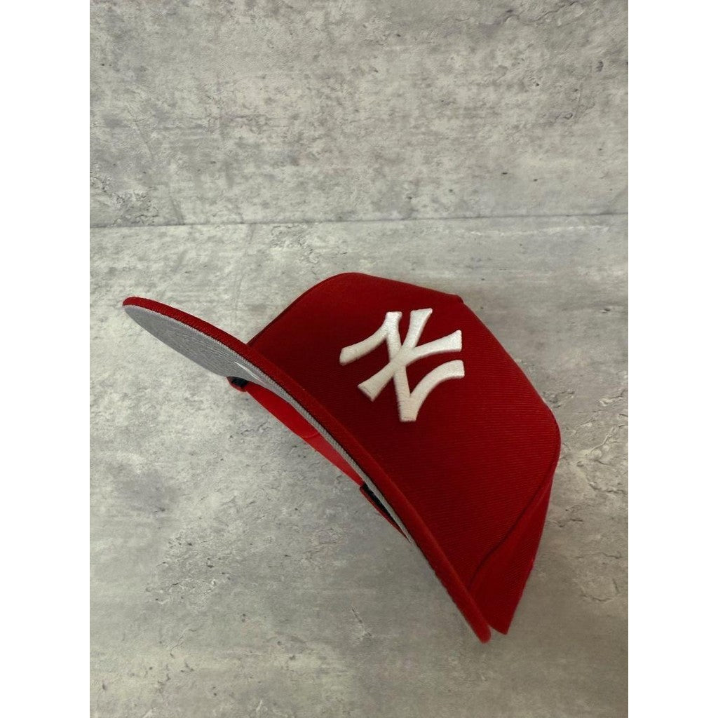 Major League Baseball New York Yankees World Series Side NY Team Logo Magic Hat Edition A-Frame Adjustable Snapback Caps