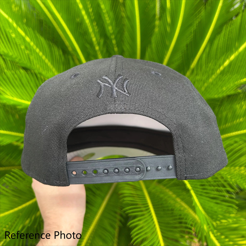 Major League Baseball New York Yankees World Series 2000 Gold Chain Edition A-Frame Adjustable Snapback Caps