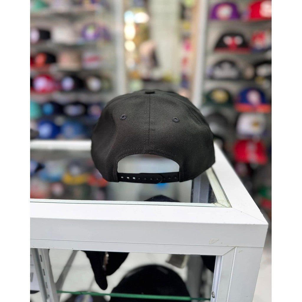 Major League Baseball Los Angeles Dodgers Black &Red Black Uv Red A-Frame Adjustable Snapback Cap Hip-Hop Curved Brimmed Baseball Cap
