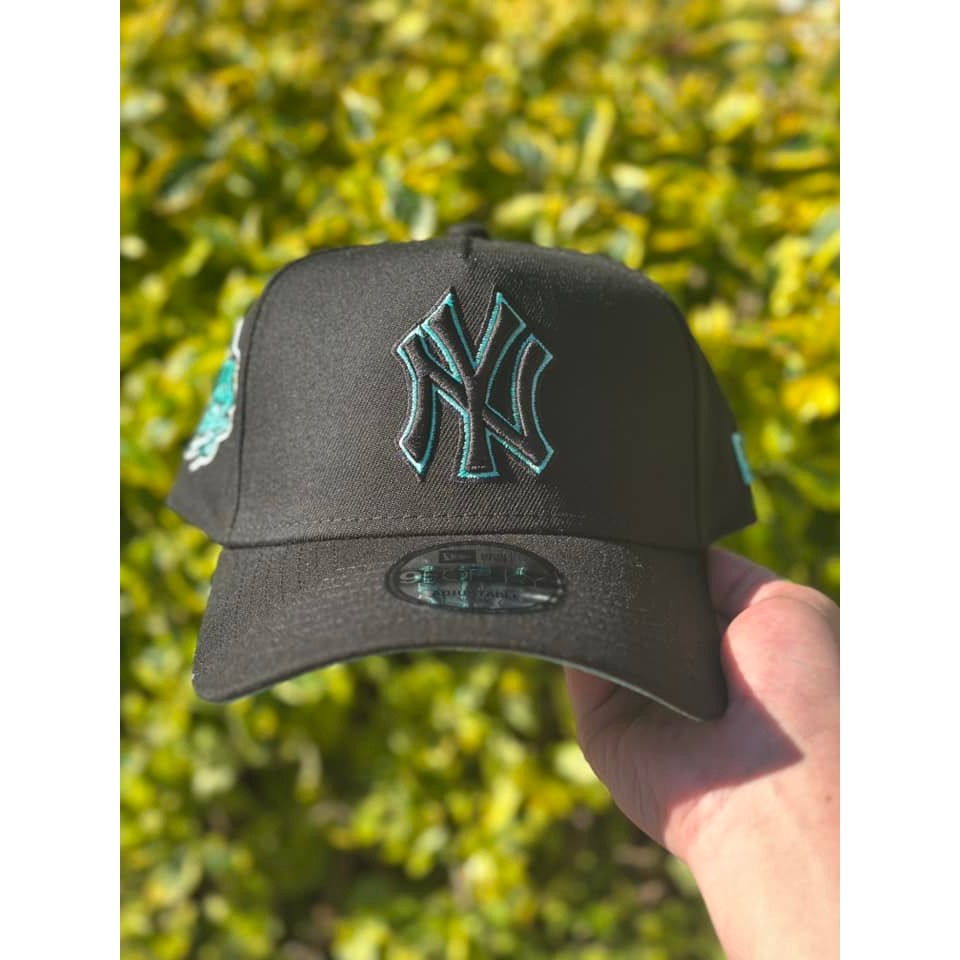 Major League Baseball New York Yankees 9f0rty A-Frame Black & Tiffany Blue 1999 World Series Adjustable Snapback Caps
