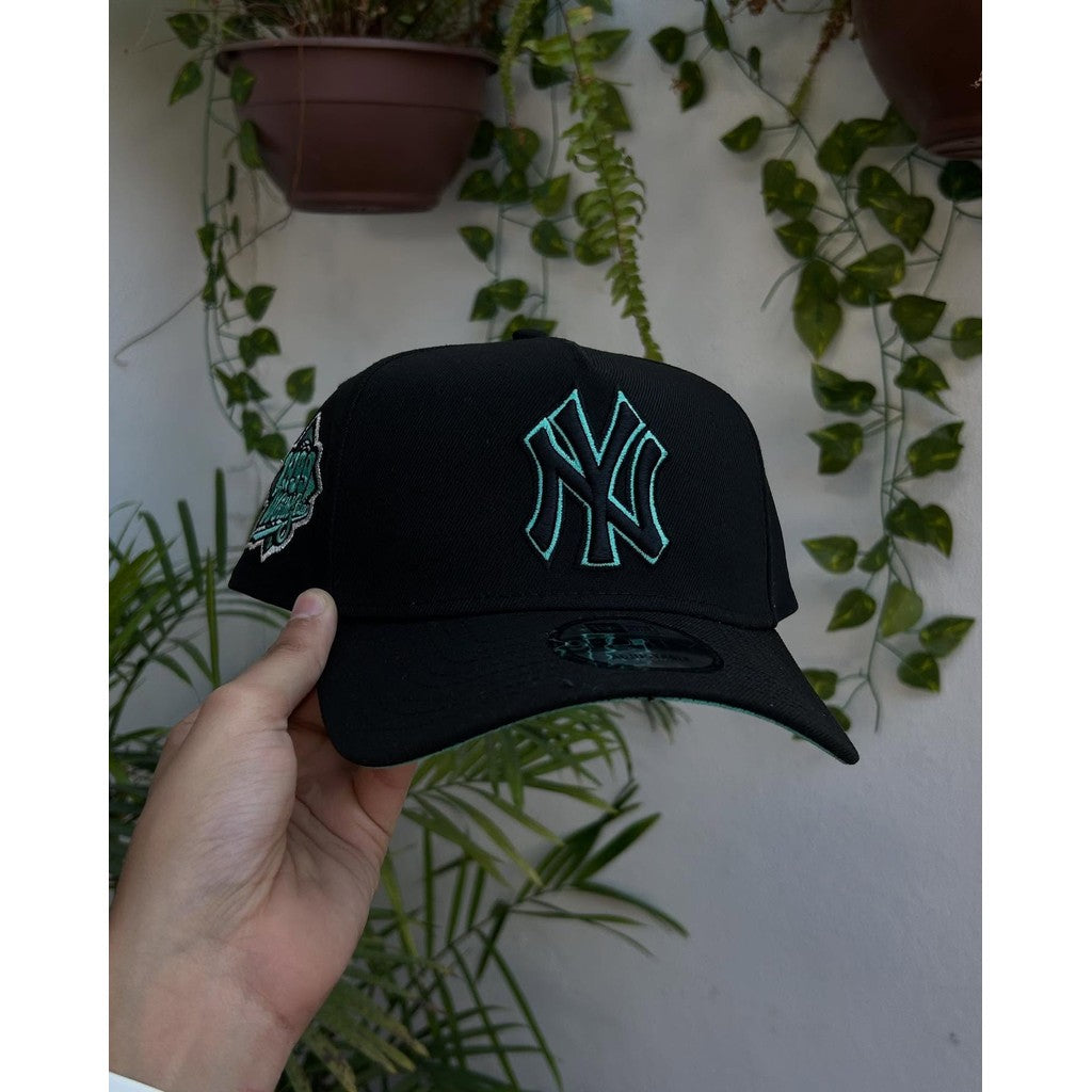 Major League Baseball New York Yankees 9f0rty A-Frame Black & Tiffany Blue 1999 World Series Adjustable Snapback Caps