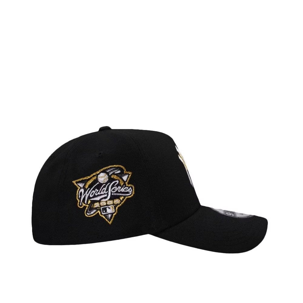 Major League Baseball New York Yankees World Series 2000 Gold Chain Edition A-Frame Adjustable Snapback Caps