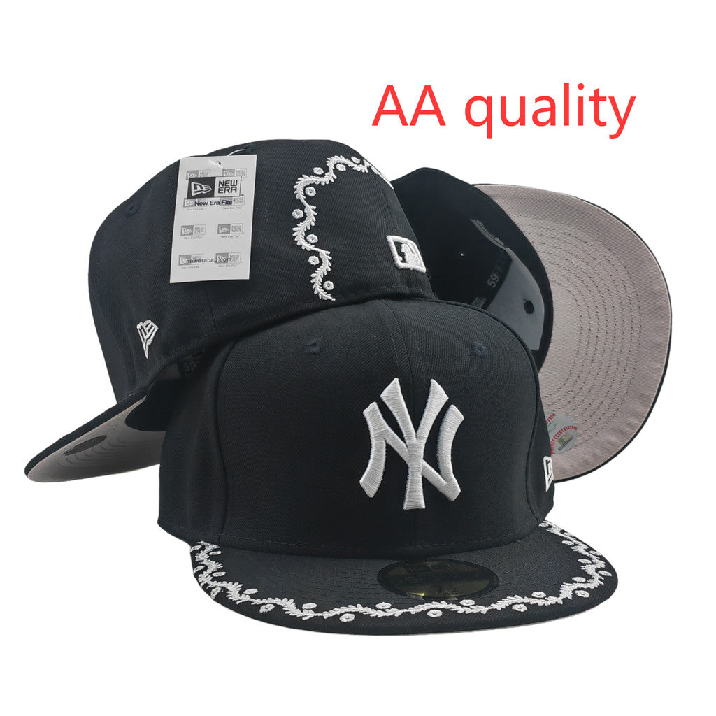 Major League Baseball New York Yankees Low Profile Floral Fitted Hat Lace Embroidered Flat Brimmed Casual Baseball Cap